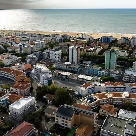 Cozy Retreat With Garden And Pool