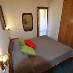 Lägenhet Cozy Retreat With Garden And Pool